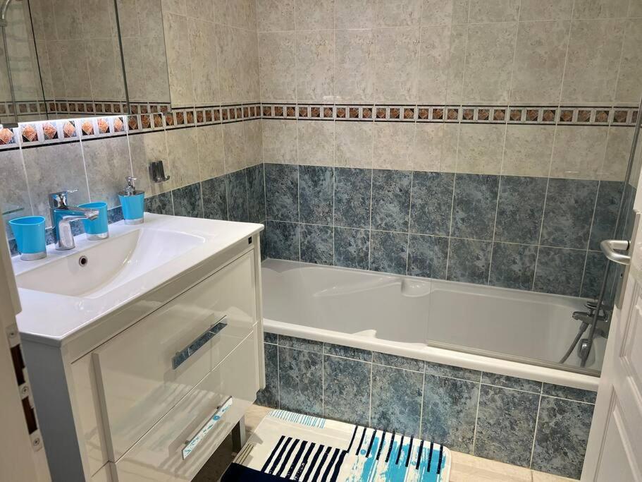 Apartment Bel App T2 En Bord De Vue Sanquinaires Piscine